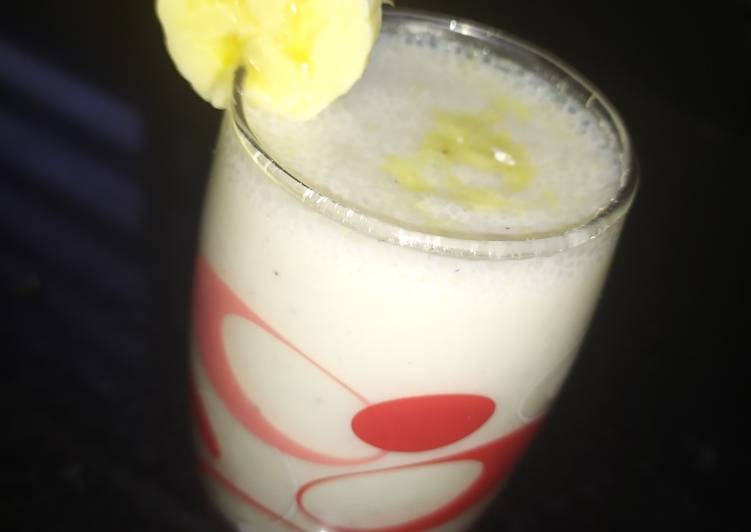Banana Raisins milkshake