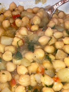 Una foto de Garbanzos ricos fáciles (como yo)