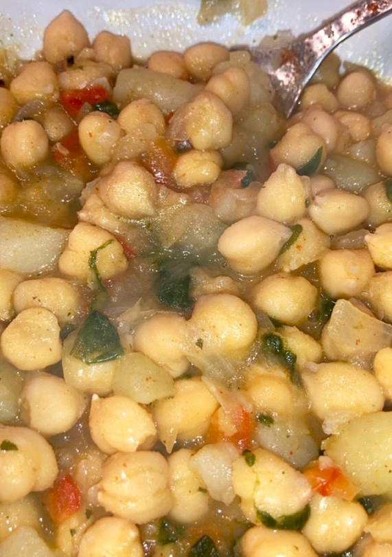 Una foto de Garbanzos ricos fáciles (como yo)