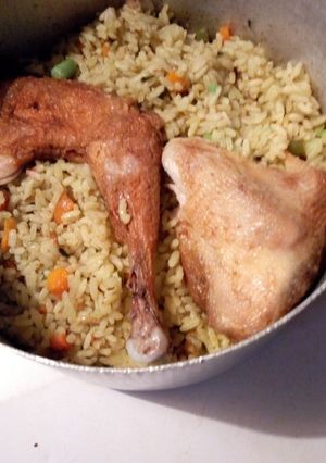 A picture of Coconut Rice with Chicken.