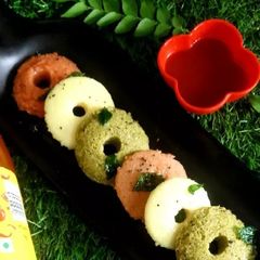 A picture of Dhokla Donuts.