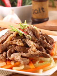【家樂福廚房】台灣豬肉》黑胡椒豬柳條 的食譜成品照片