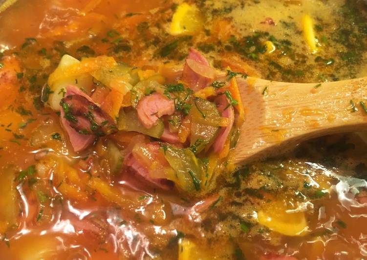 Суп «Солянка с сосисками»🥘