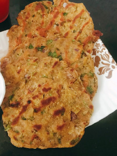 थालीपीठ (thalipeeth recipe in Hindi) रेसिपी मुख्य फोटो