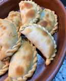 Empanadas de bondiola braseada a la cerveza rubia