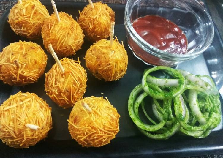 Steps to Prepare Cheesy potato pops