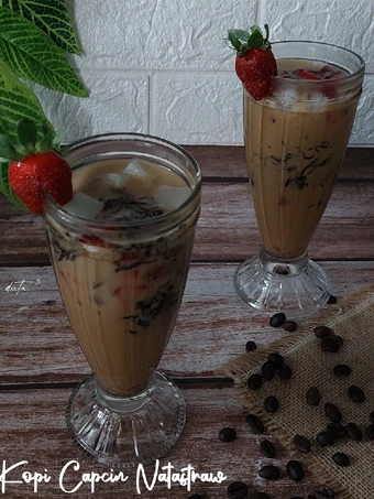 Langkah Mudah untuk Menyiapkan Resep Es Kopi Capcin Natastraw yang Uenak Anti Ribet, Uenak Banget