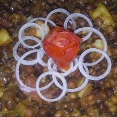 A picture of Aloo cholay.