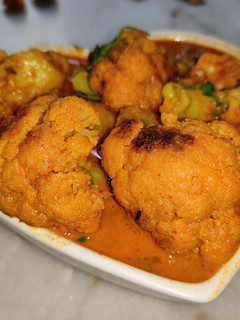ফুলকপি আলুর দম (phulkopir alur dom recipe in Bengali) রেসিপির প্রধান ছবি