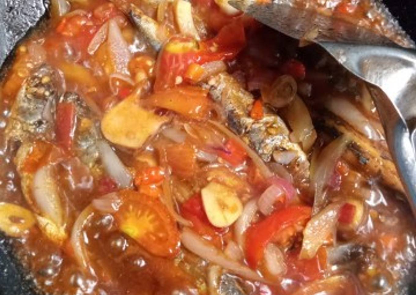 Ikan pindang/keranjang tumis pedas