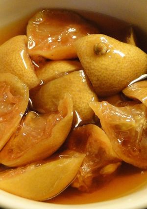 Hình của món Chanh đào muối ngâm mật ong.