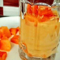A picture of Papaya smoothy.