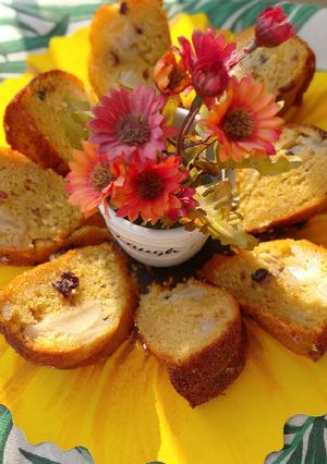 Φωτογραφία της συνταγής Κέικ 🍞 με αχλάδια 🍐και μαύρη σταφίδα 🍇