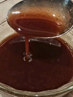 A picture of Cacao Vanilla Sugar Simple Syrup.