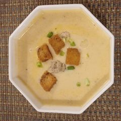 A picture of Cream of chicken soup.