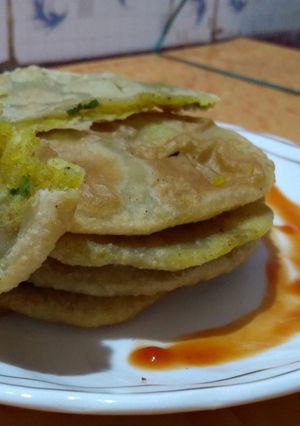 A picture of Aloo Kachori.