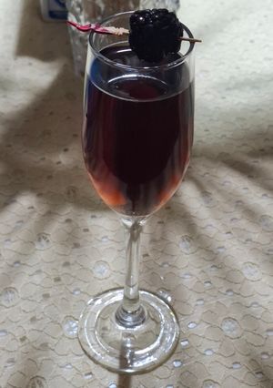 Una foto de Cassis Rosé