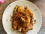 Ayam Goreng Serundeng Lengkuas (Bumbu Ungkep)