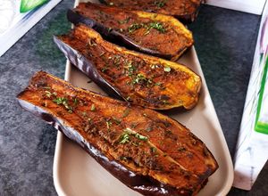 Une photo de Aubergines 🍆 grillées aux épices au four #mai