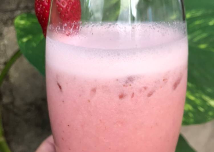Juice strawberry with murbei
