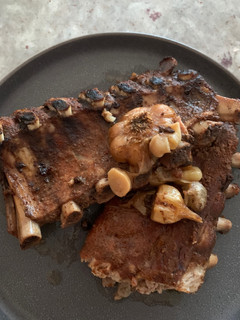 A picture of Slow cooker pork ribs.