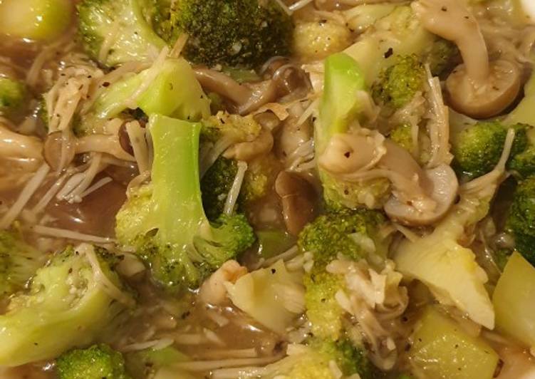 Langkah Mudah untuk Menyiapkan Cah brokoli jamur yang Menggugah Selera