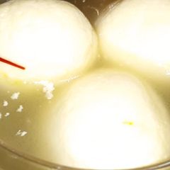 A picture of Rasgulla....a bengali cushion.