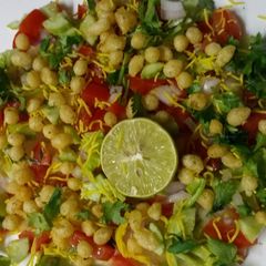 A picture of Salted boondi bhel.