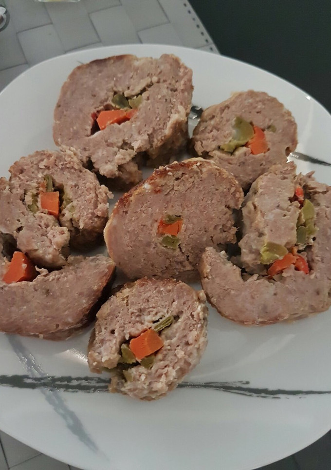 Una foto de Rollo de carne y verduras