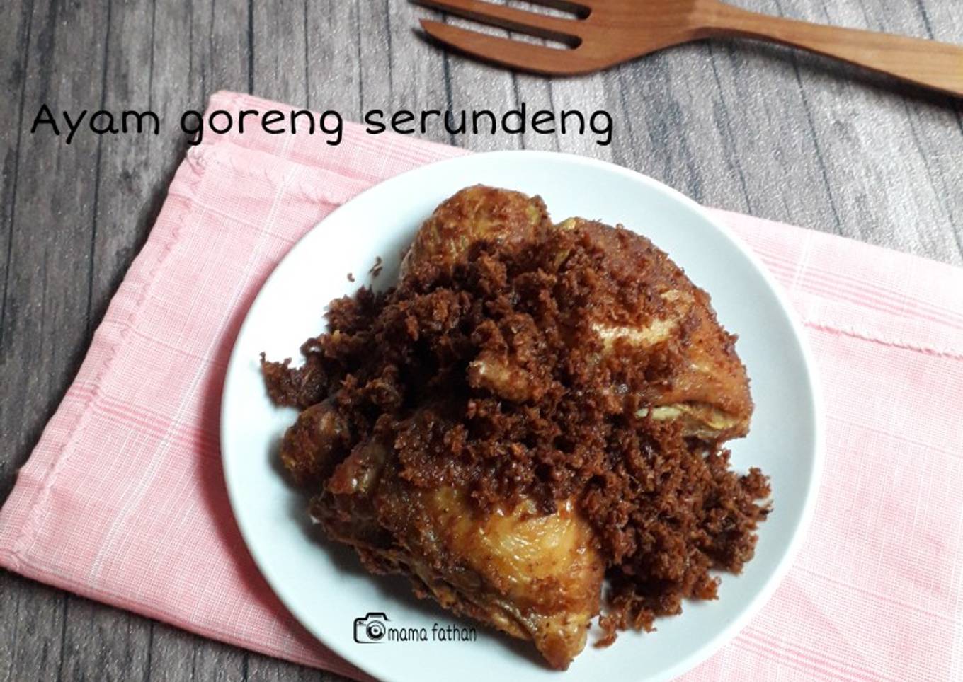 Ayam goreng serundeng