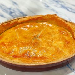Chicken, leek and thyme pie A picture of Chicken, leek and thyme pie.