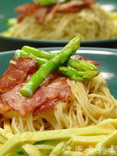 培根天使冷麵佐日式胡麻醬 的食譜成品照片