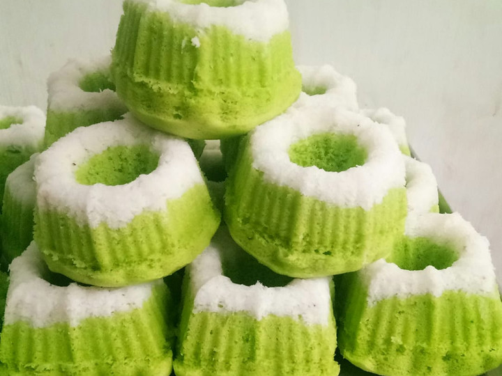 Langkah Mudah untuk Membuat Putu ayu pandan super lembut Sederhana Dan Enak