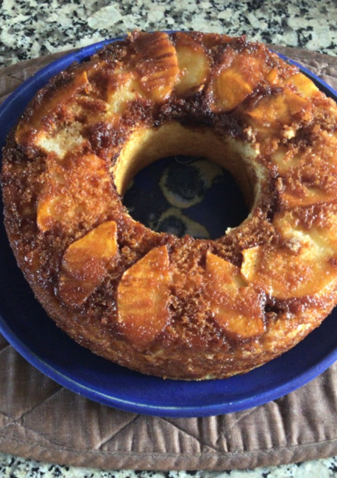 Una foto de Torta invertida de manzana