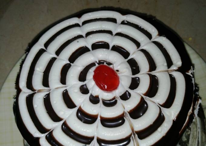 Being Creative With Shilpa Udas: A fascinating Choco Vanilla Cake