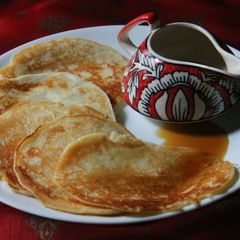 A picture of Hot Pancakes with Honey.