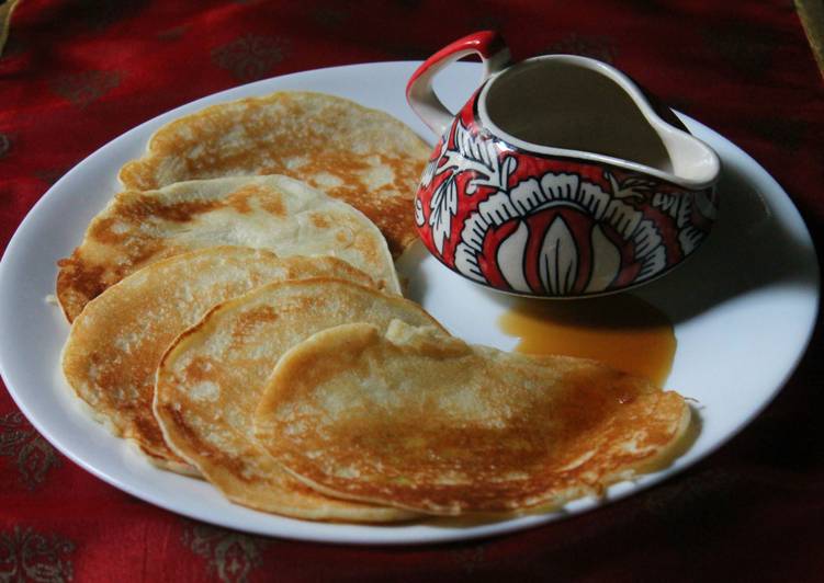 Hot Pancakes with Honey