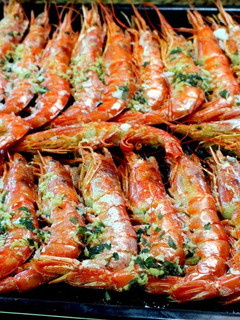 Una foto de Gambones al horno con limón