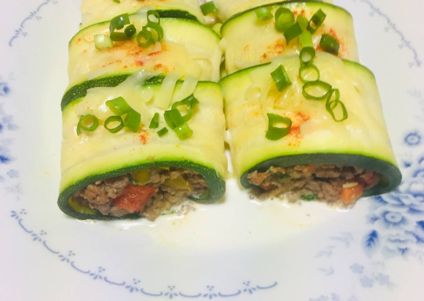 Canelones de calabacín relleno con carne Molida Casera y bechamel !