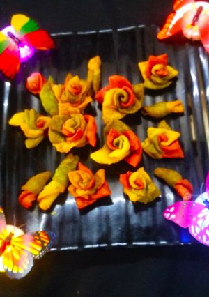 A picture of Rose Masala Mathri.