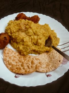 ভুনা খিচুড়ি(Bhuna Khichdi recipe in Bengali) রেসিপির প্রধান ছবি