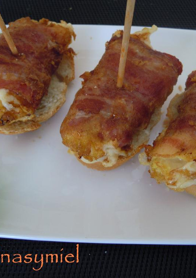 Una foto de Pincho de bacon, pimiento del piquillo y queso