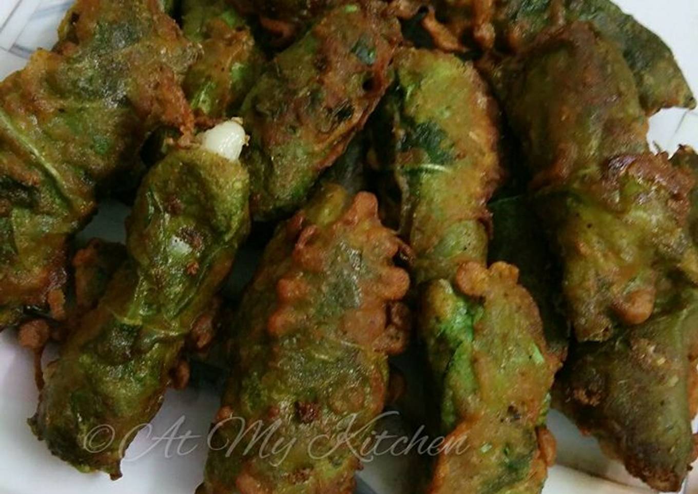 Potato Spinach Cheesy Rolls