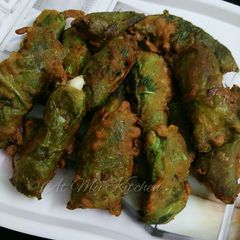 A picture of Potato Spinach Cheesy Rolls.