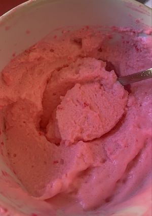 Una foto de Bavaroise o mousse de frutilla