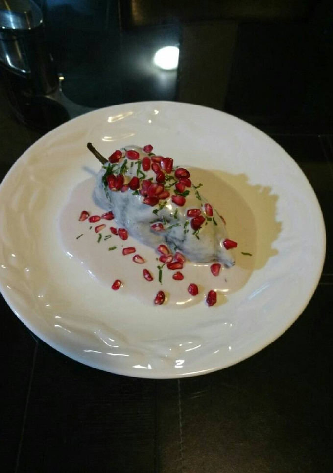 Una foto de Chiles en Nogada