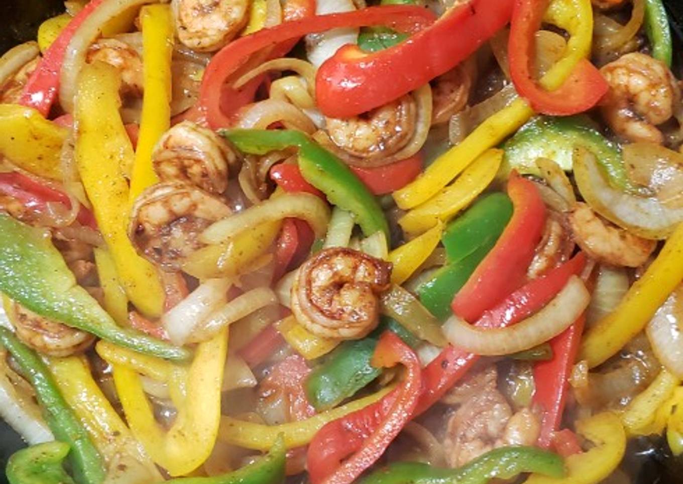 Wok shrimp fajitas