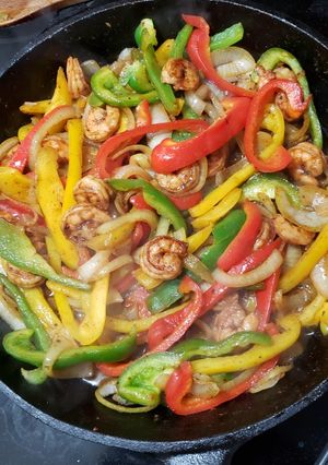 A picture of Skillet Shrimp Fajitas.