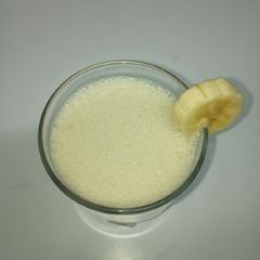 A picture of Banana ginger smoothie.