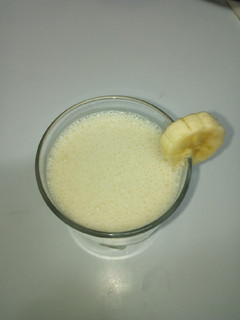 A picture of Banana ginger smoothie.